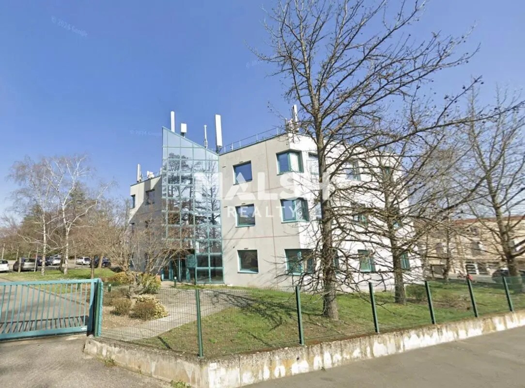 Office in Charbonnières-les-Bains for lease Building Photo- Image 1 of 20