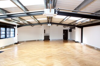 32-40 Gordon House Rd, London for lease Interior Photo- Image 2 of 4