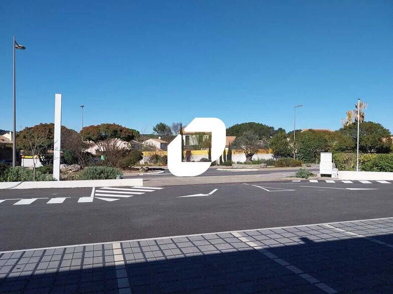 Retail in Grabels for lease - Building Photo - Image 3 of 6