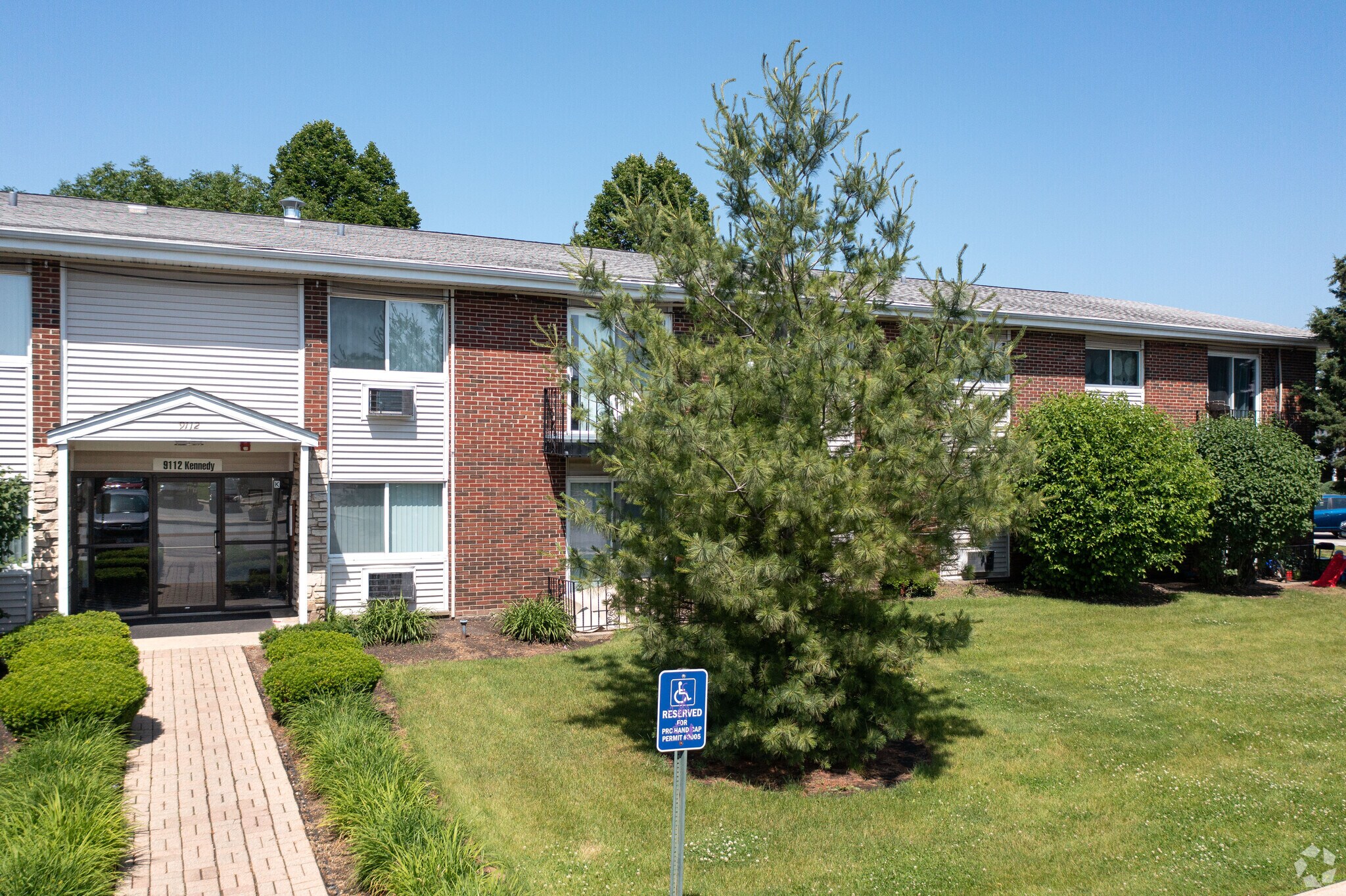 9020 N Washington Dr, Des Plaines, IL for sale Primary Photo- Image 1 of 1