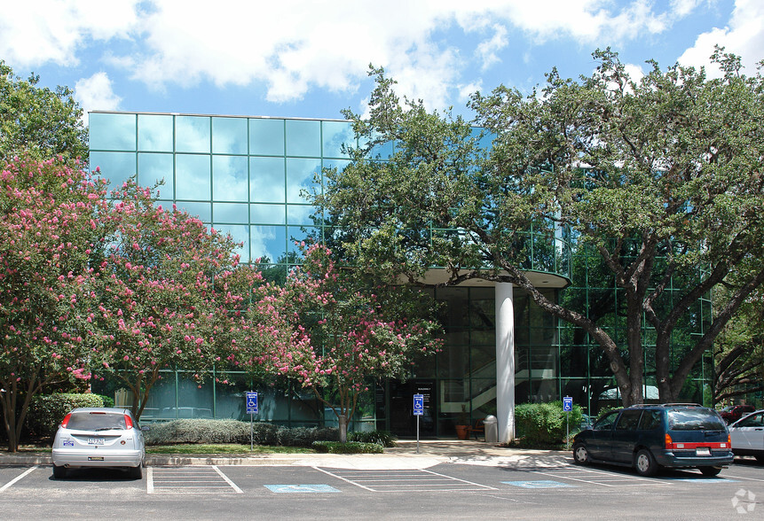 4242 Medical Dr, San Antonio, TX for lease - Building Photo - Image 1 of 12