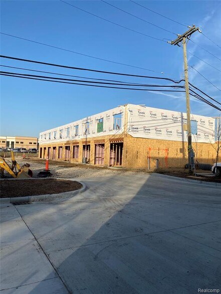 1251 E Woodward Heights Blvd, Hazel Park, MI for sale - Primary Photo - Image 1 of 1
