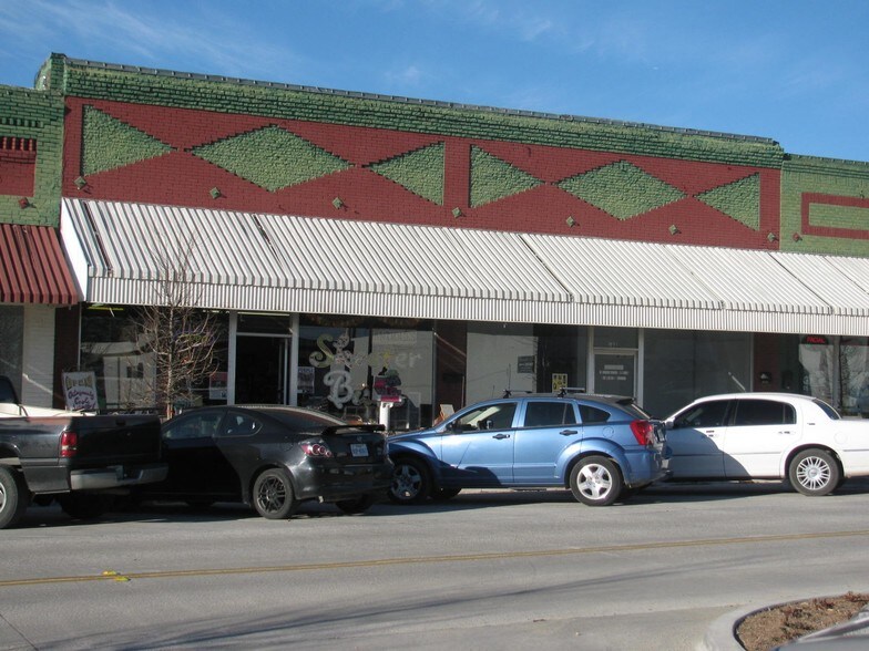 909 Halsell St, Bridgeport, TX 76426