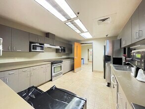 6901 SW 24th Avenue, Gainesville, FL for sale Interior Photo- Image 2 of 17