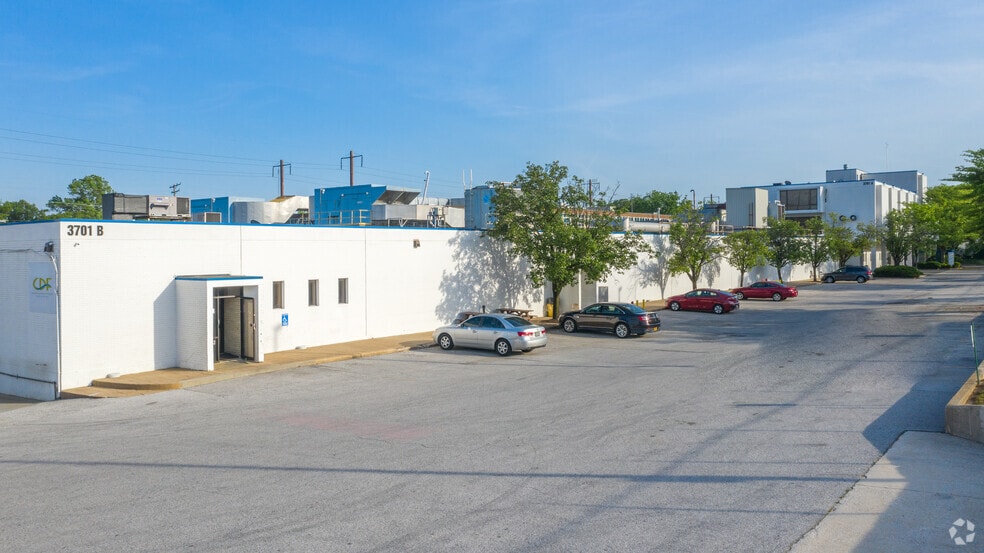 3701 Southwestern Blvd, Baltimore, MD for lease - Primary Photo - Image 1 of 7
