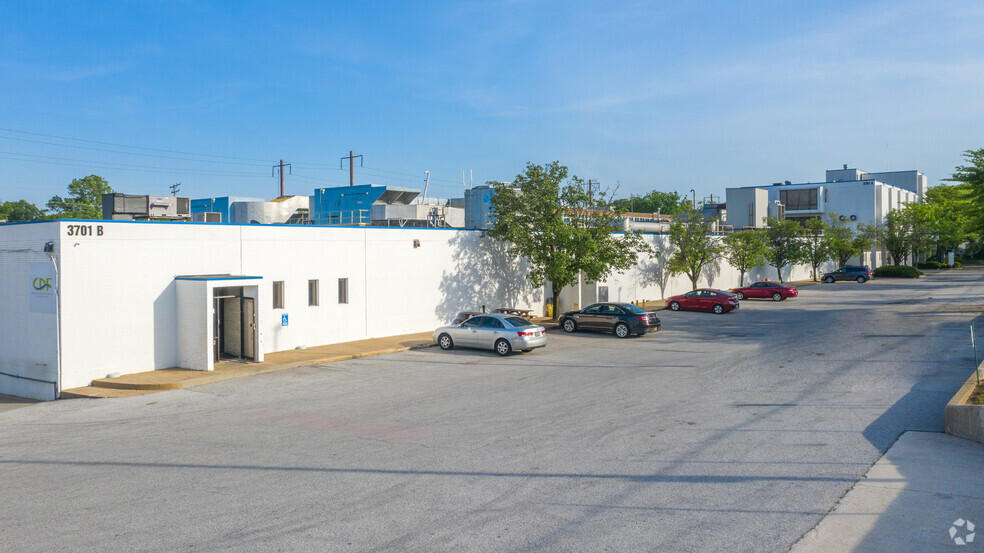 3701 Southwestern Blvd, Baltimore, MD for lease - Primary Photo - Image 2 of 10