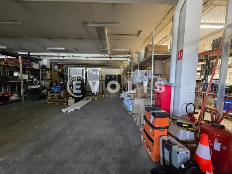 Office in Villebon-sur-Yvette for lease - Interior Photo - Image 3 of 10