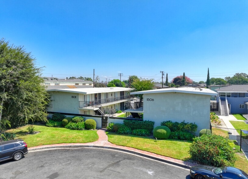 11502-11506 Adco Ave, Downey, CA for sale - Building Photo - Image 2 of 17