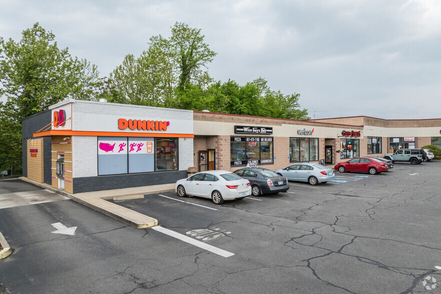 1702-1726 Mendon Rd, Lincoln, RI for lease - Primary Photo - Image 1 of 9