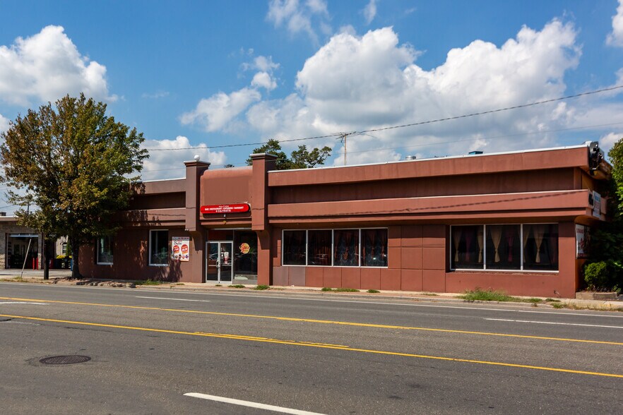 Old Country Rd, Hicksville, NY for sale - Building Photo - Image 1 of 1