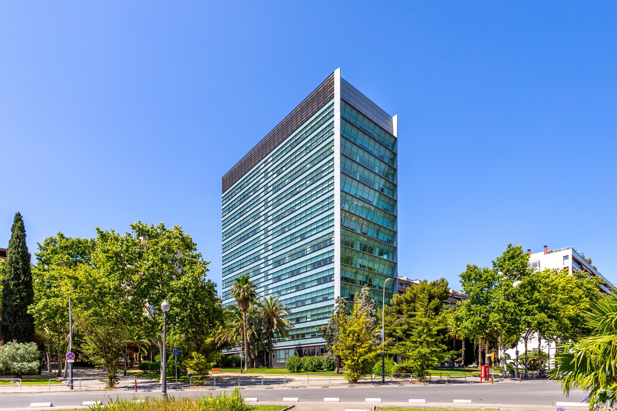 Office in Avinguda Diagonal, 682, Barcelona for lease Primary Photo- Image 1 of 12
