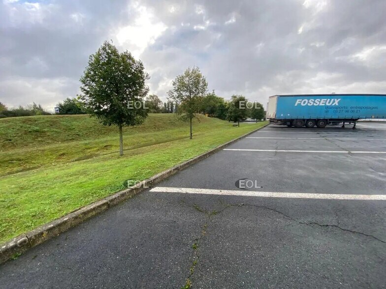 Land in Savigny-le-Temple for lease - Building Photo - Image 3 of 5