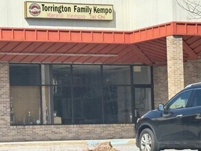 679-711 Winsted Rd, Torrington, CT for lease Building Photo- Image 2 of 3