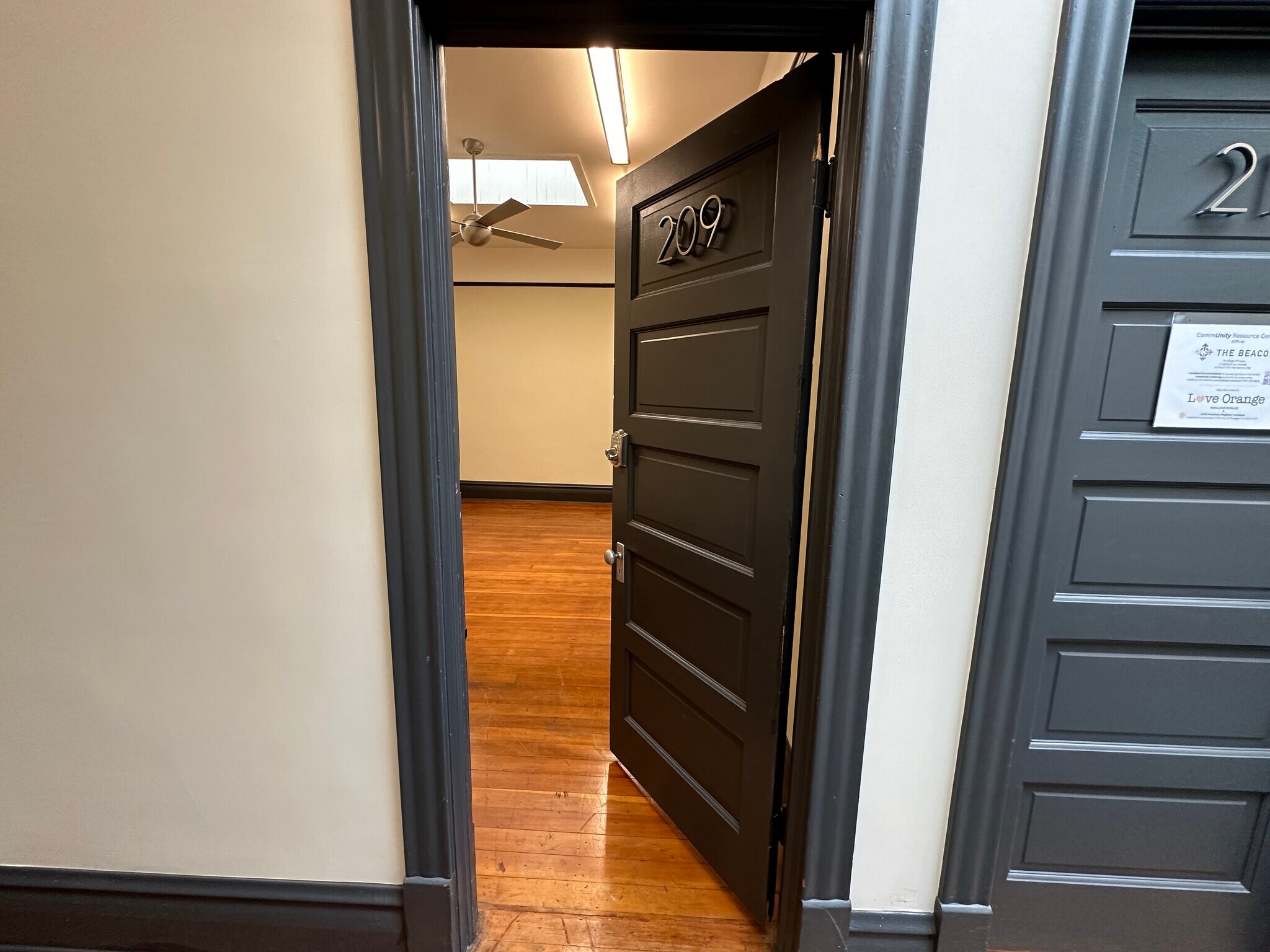 30-36 Plaza Sq, Orange, CA for lease Interior Photo- Image 1 of 17