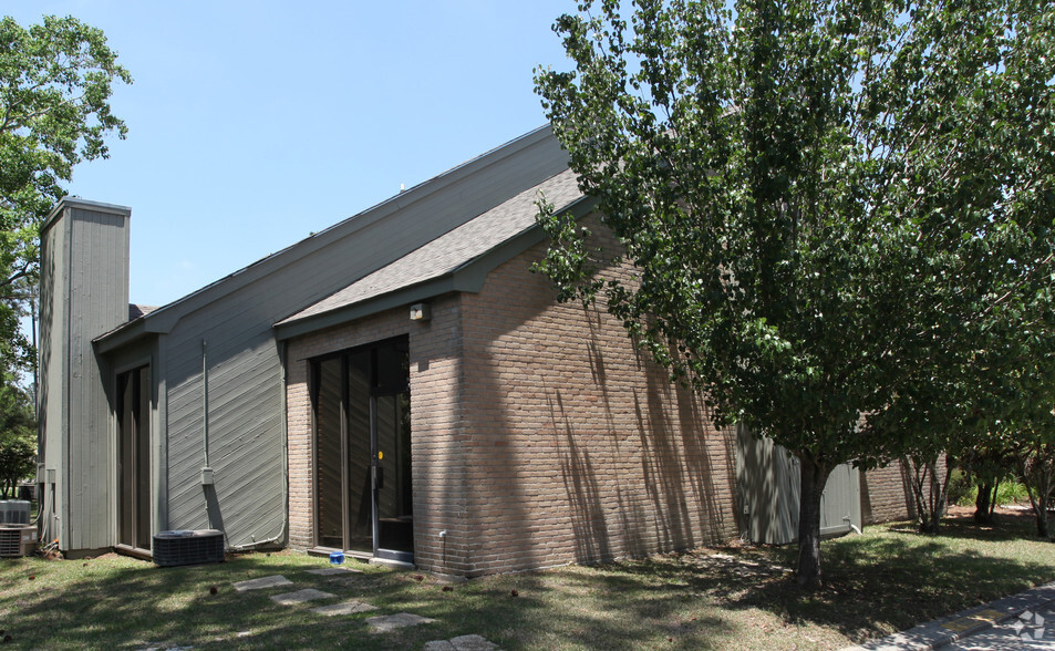 5001 Highway 190 East Service Rd, Covington, LA for lease - Building Photo - Image 2 of 4