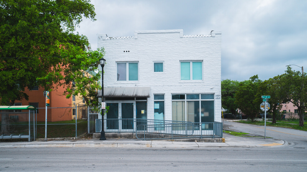 6864 NE 2nd Ave, Miami, FL for lease - Primary Photo - Image 1 of 17