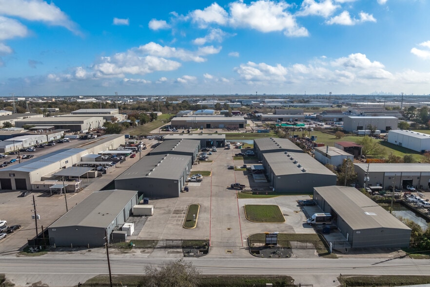 Exchange Cunningham - Commercial Real Estate