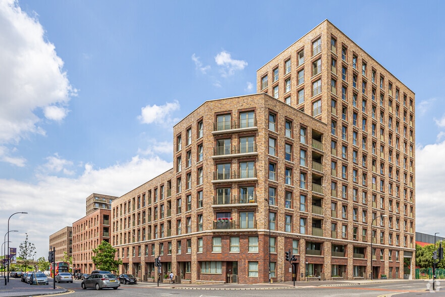 Atlantis Ave, London for sale - Primary Photo - Image 1 of 7