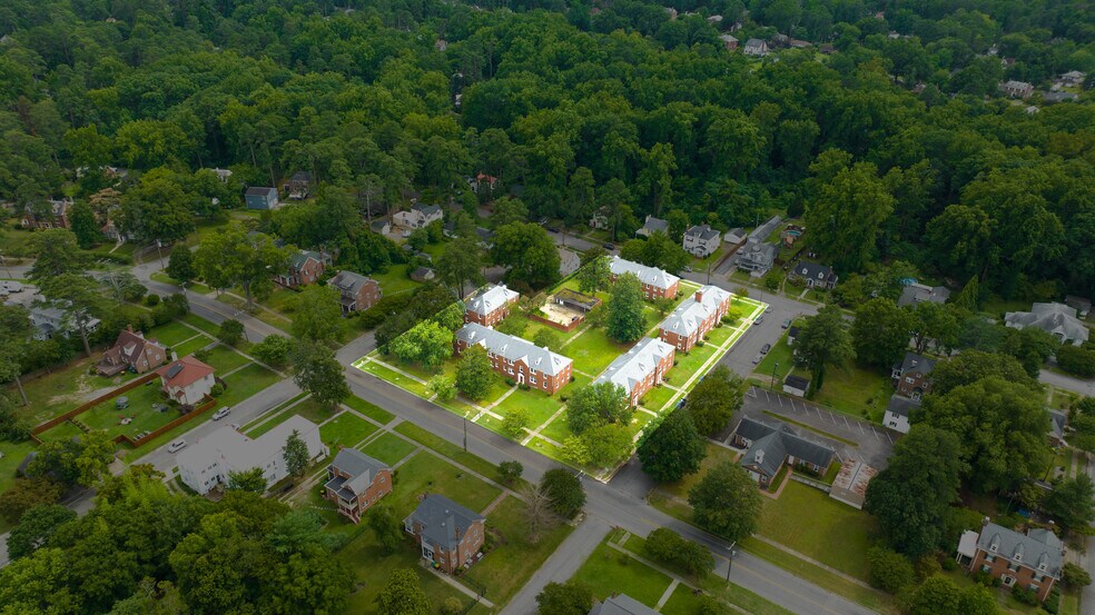 1676 S Sycamore St, Petersburg, VA 23805