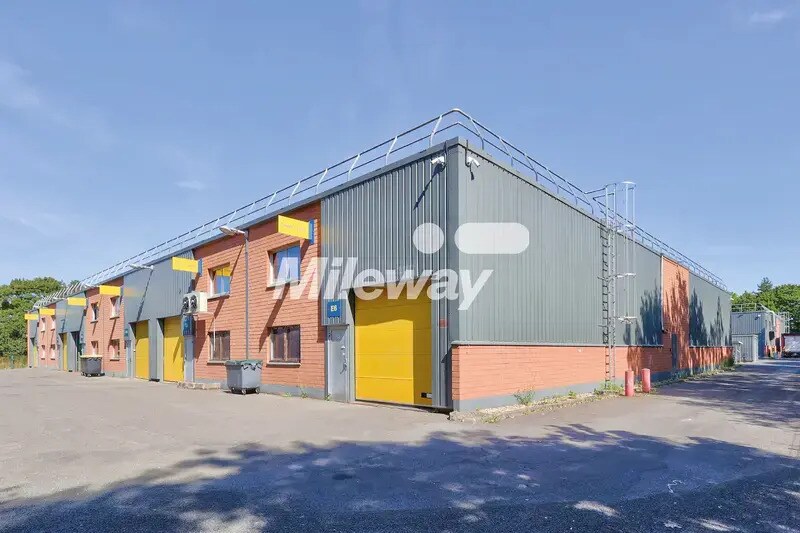 6 Rue Du Bois Du Pont, SAINT-OUEN-L'AUMONE for lease - Building Photo - Image 2 of 5