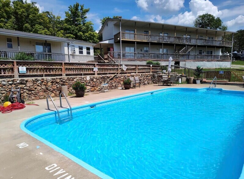 Lake Road 254-15, Wheatland, MO for sale - Primary Photo - Image 1 of 1