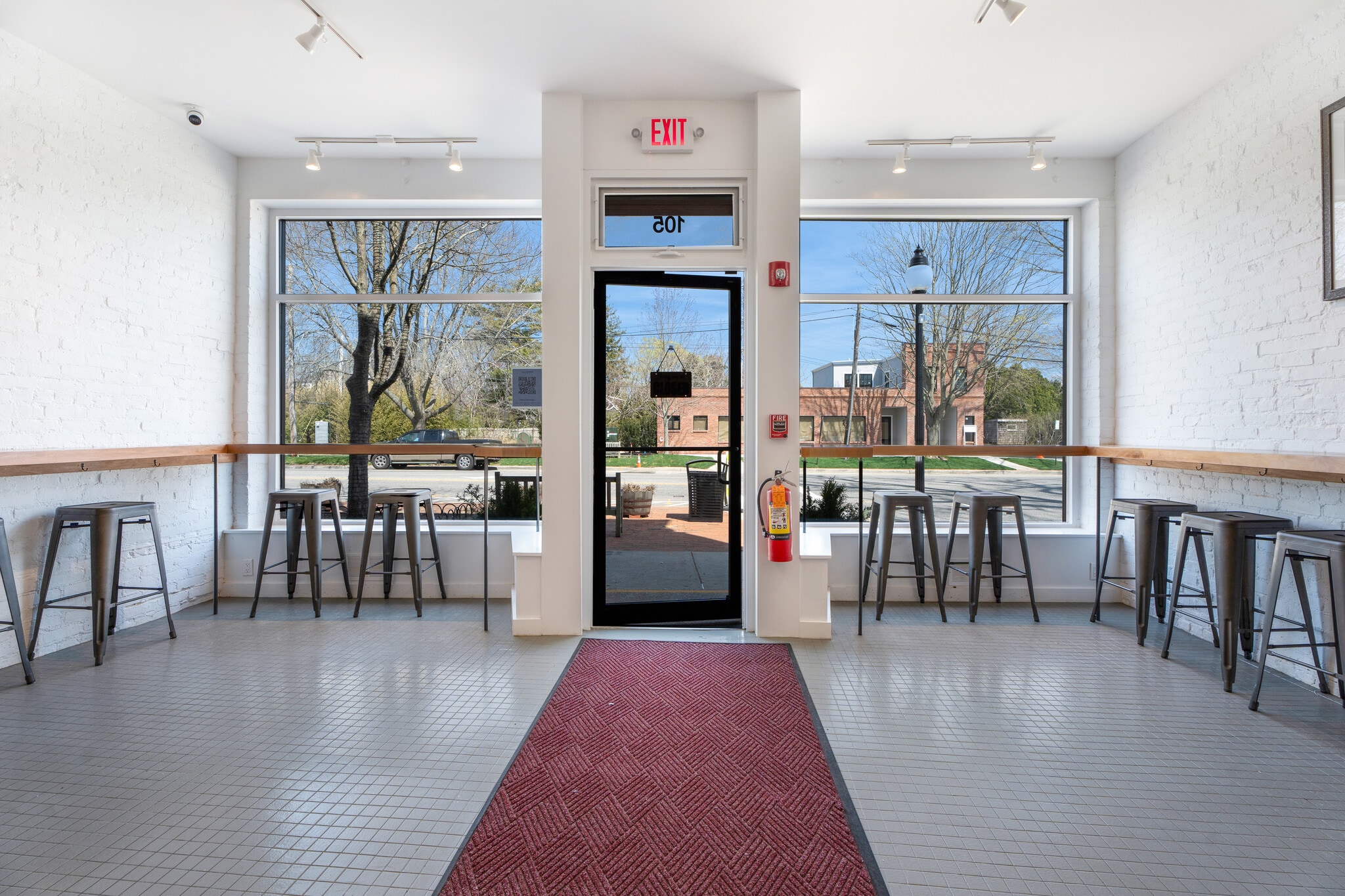 105107 Newtown Ln, East Hampton, NY 11937 Retail for Sale