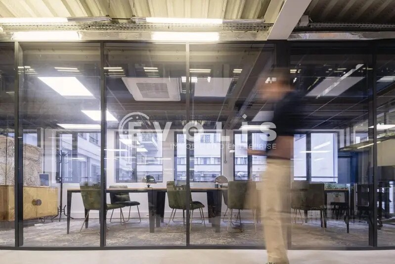 Office in Paris for lease - Building Photo - Image 2 of 13