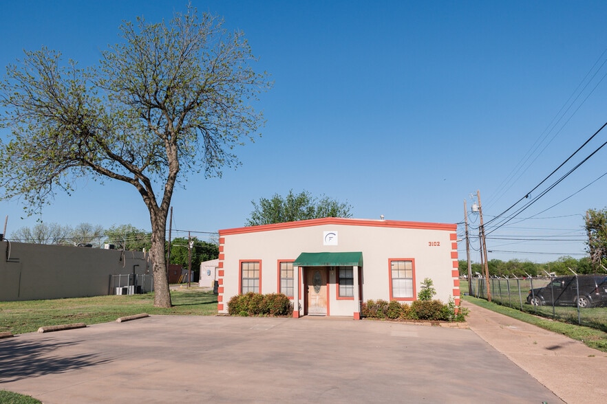 3102 Jacksboro Hwy, Wichita Falls, TX for sale - Primary Photo - Image 1 of 10