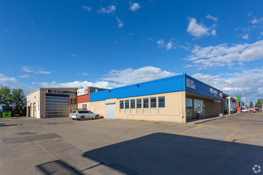 9833 63 Ave NW, Edmonton, AB for sale - Building Photo - Image 1 of 1