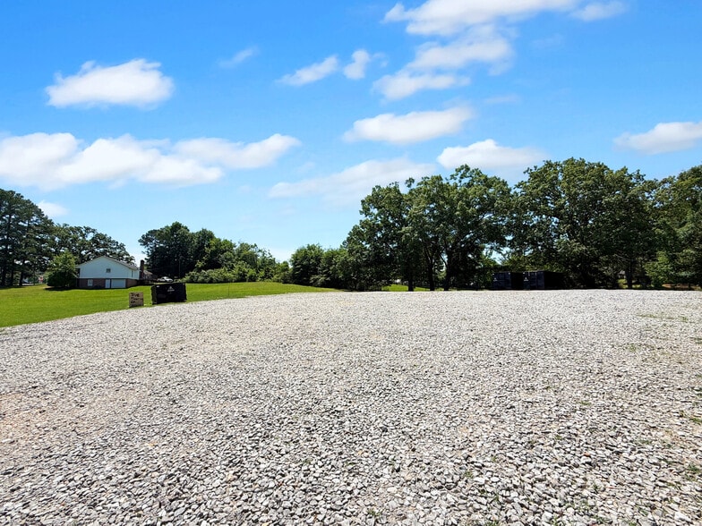 1155 Union Chapel Rd E, Northport, AL for lease - Building Photo - Image 2 of 9