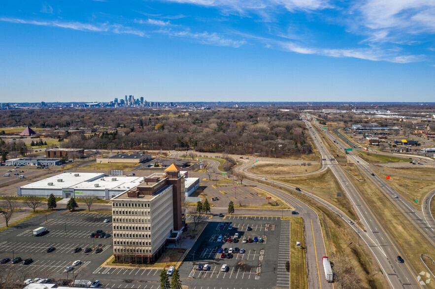 1700 W Highway 36, Roseville, MN for lease - Building Photo - Image 3 of 4