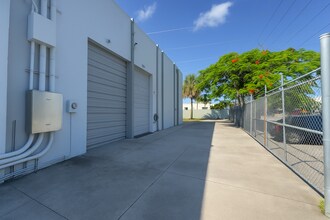 4201-4250 NW 37th Ct, Miami, FL for lease Interior Photo- Image 1 of 8