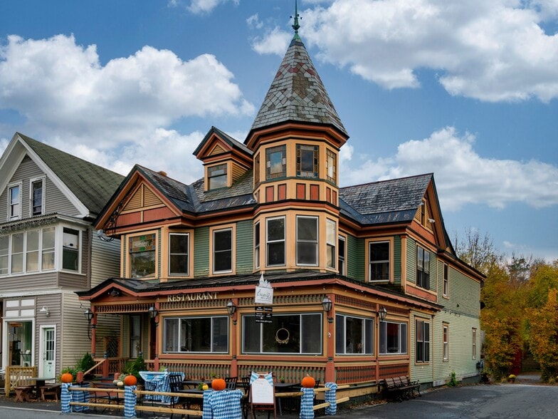 90 Common St, Chester, VT 05143