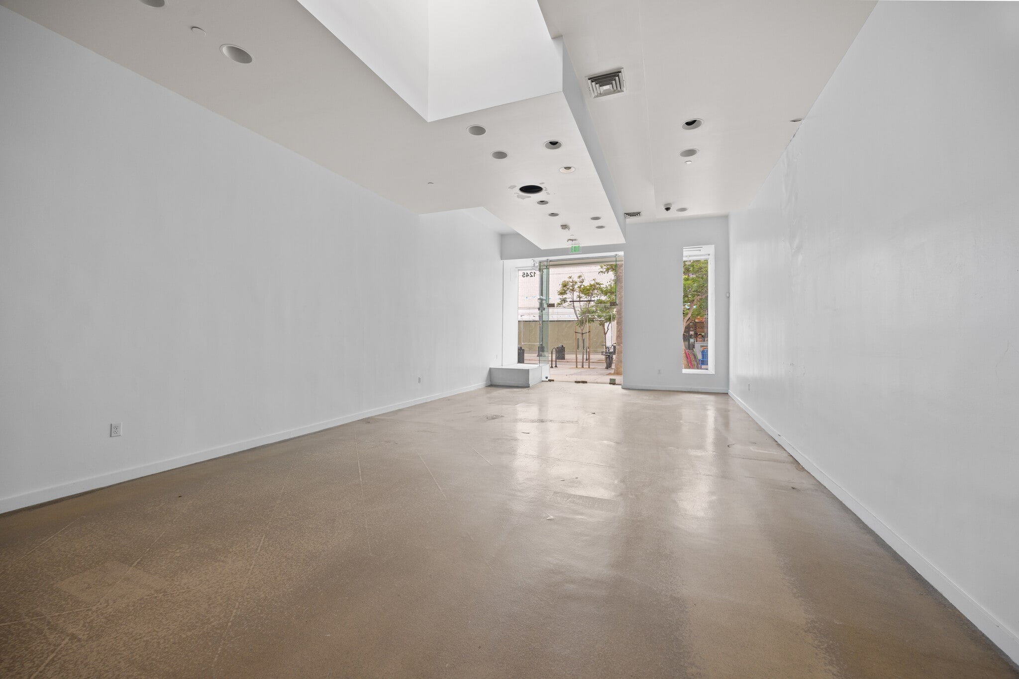 1241 3rd Street Promenade, Santa Monica, CA for lease Interior Photo- Image 1 of 6