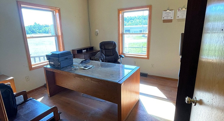 2960 Cox Rd, Blackstone, VA for sale - Building Photo - Image 3 of 9