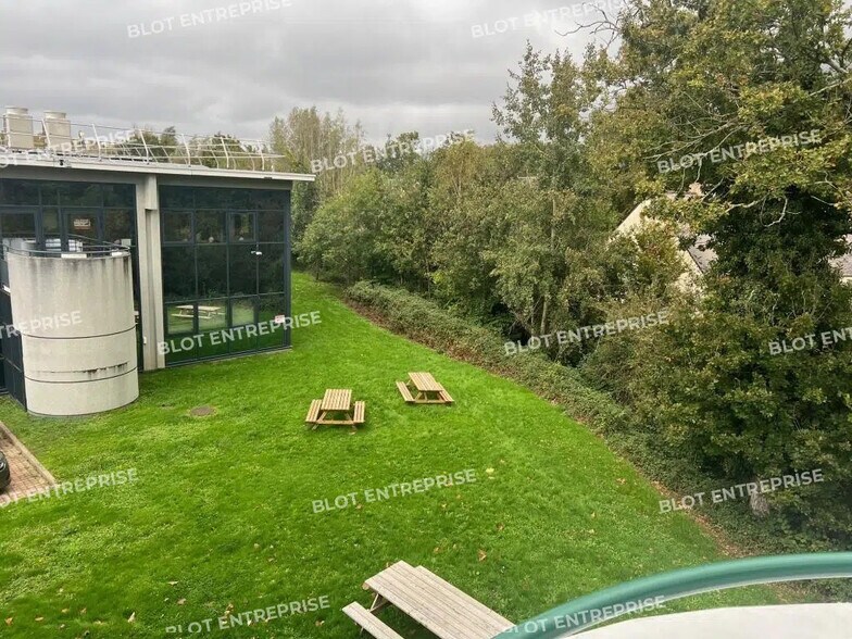 Office in Nantes for lease - Building Photo - Image 3 of 10