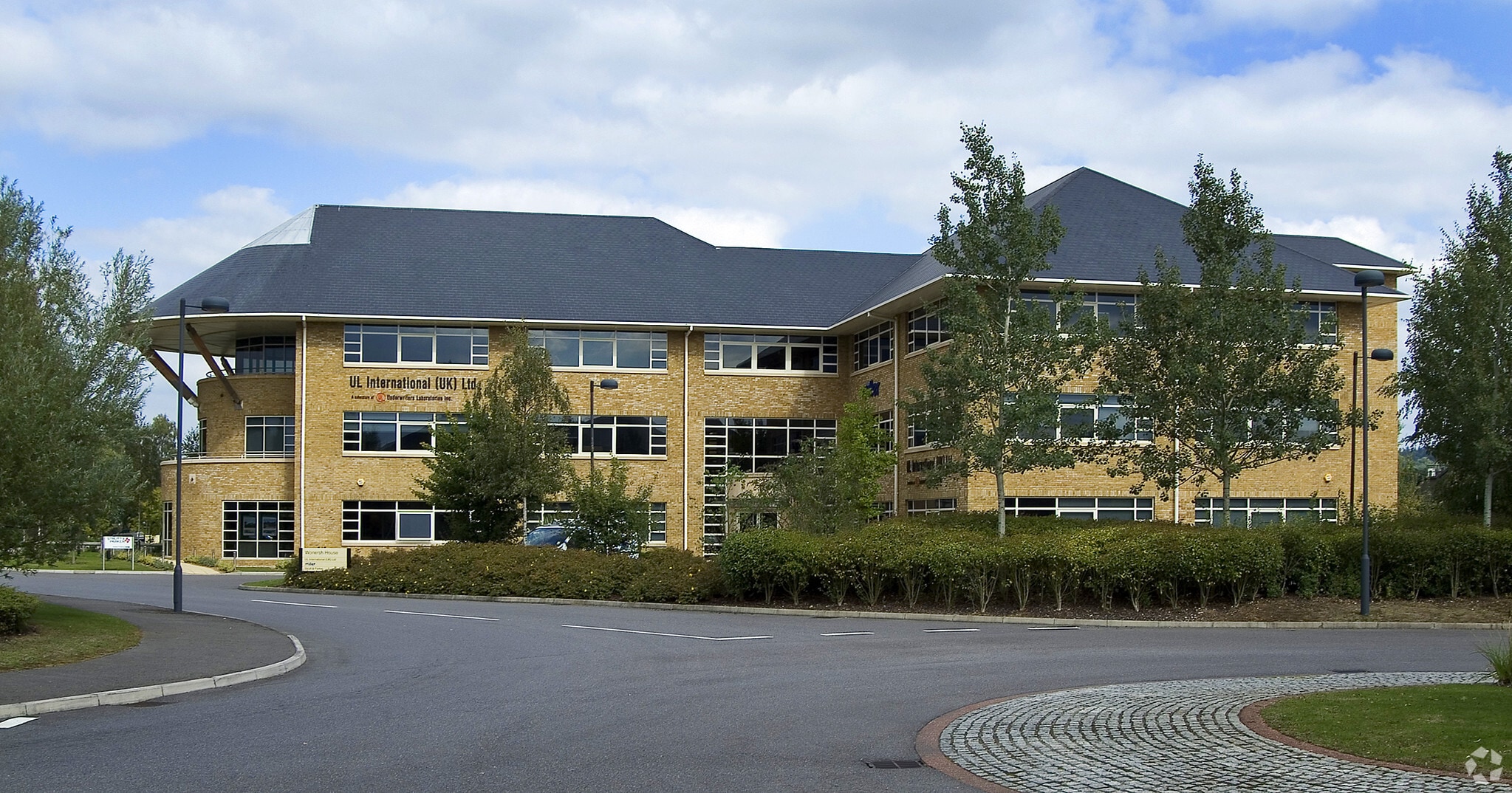 Old Portsmouth Rd, Guildford for sale Building Photo- Image 1 of 1