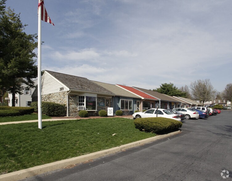 2819 Willow St Pike, Willow Street, PA for lease - Primary Photo - Image 1 of 8