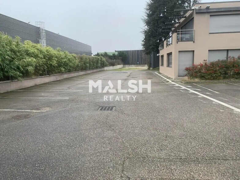 Office in Rillieux-la-Pape for lease - Building Photo - Image 3 of 13