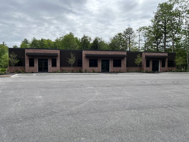 42 Industrial Park Rd, Saco, ME for lease - Building Photo - Image 3 of 3