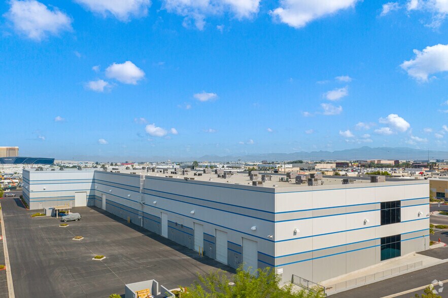 5475 S Decatur Blvd, Las Vegas, NV for lease - Building Photo - Image 2 of 40