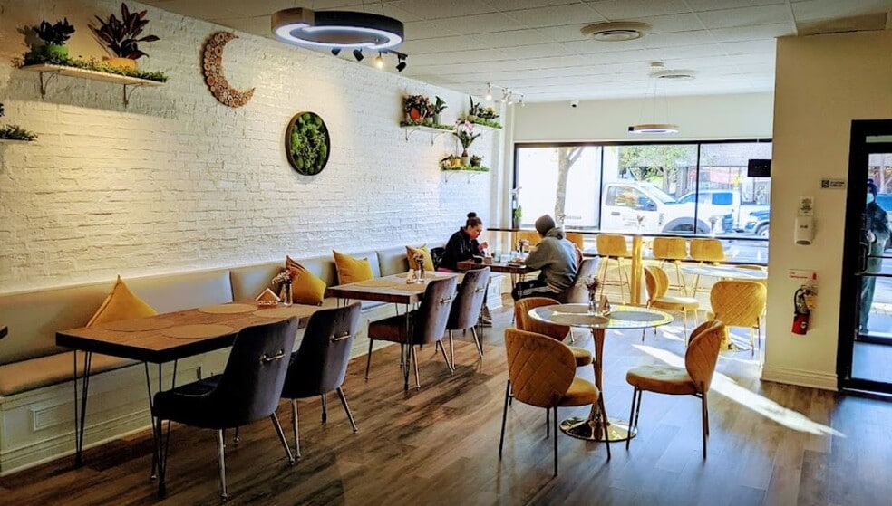 1964 W Lawrence Ave, Chicago, IL for sale - Interior Photo - Image 2 of 16