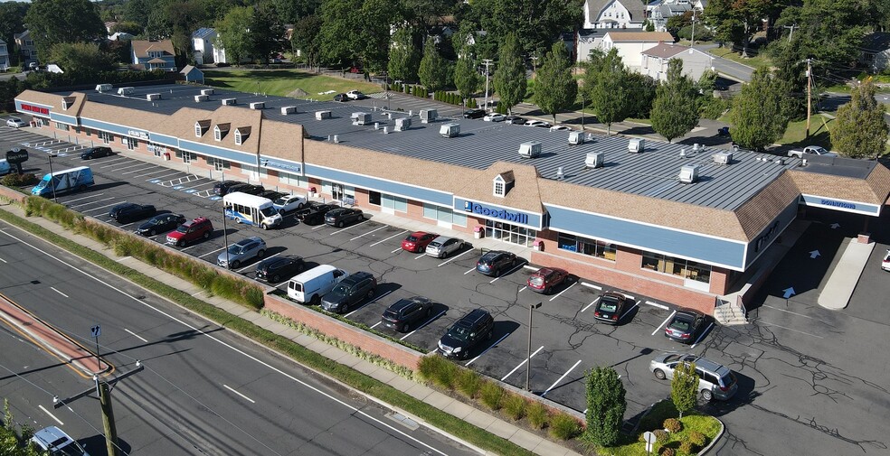 500 Kings Hwy E, Fairfield, CT for lease - Building Photo - Image 2 of 10