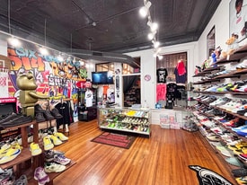 962-964 N High St, Columbus OH - Storefront Property