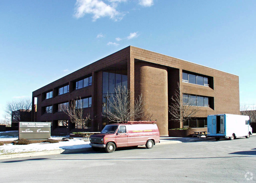 4640-4660 Trindle Rd, Camp Hill, PA for lease - Building Photo - Image 2 of 6