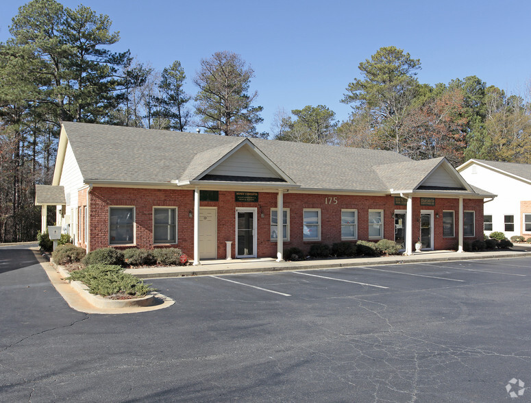 175 Bradford Sq, Fayetteville, GA for lease - Primary Photo - Image 1 of 2