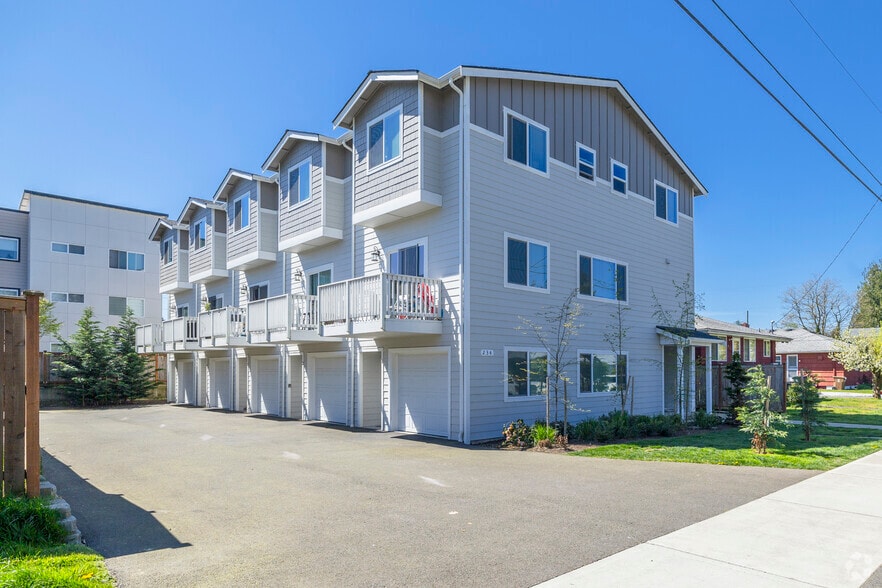 234 S 70th St, Tacoma, WA for sale - Building Photo - Image 1 of 14