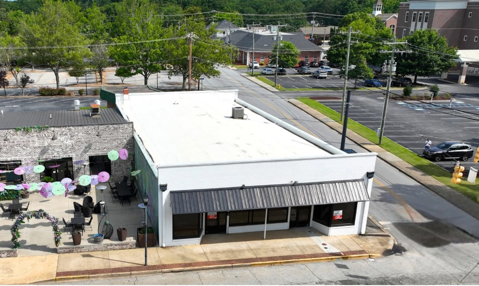 123 E Curtis St, Simpsonville, SC for lease - Building Photo - Image 1 of 4