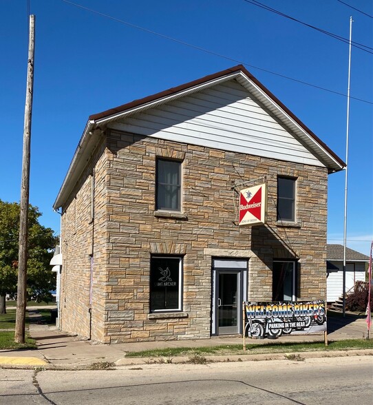 102 N Main St, Albany, IL for sale - Building Photo - Image 1 of 26