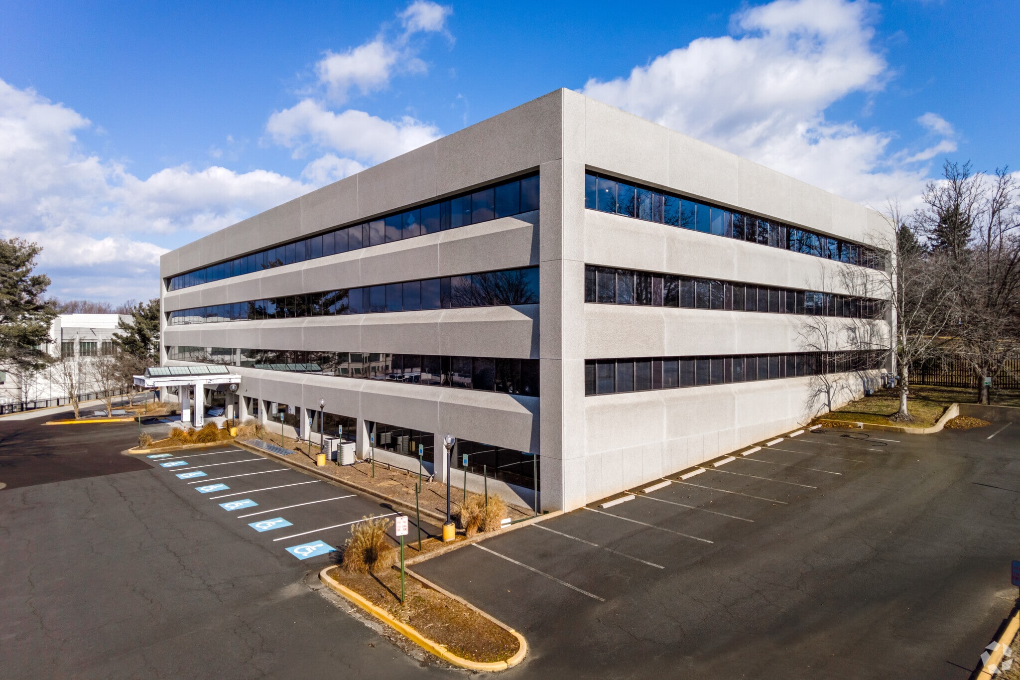 901 Follin Ln SE, Vienna, VA for sale Building Photo- Image 1 of 1